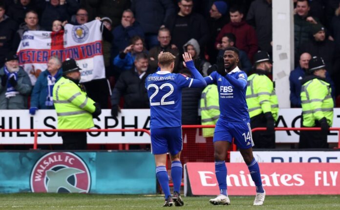 Leeds, Leicester avoid FA Cup shocks